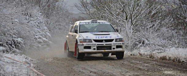 Ronde Valdorcia 2013: Bacci guida la scuderia fuori dalla… neve!